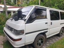 Mitsubishi PO5 1986 Van