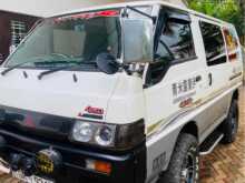 Mitsubishi Po5 4WD 1999 Van