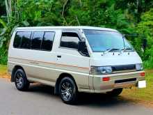 Mitsubishi Po5 1992 Van