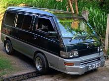 Mitsubishi PO5 1992 Van
