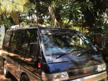 Mitsubishi PO5 1990 Van
