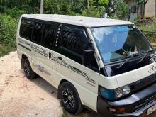 Mitsubishi PO5 2004 Van