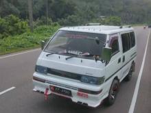 Mitsubishi Po5 Delica Van 1995 Van
