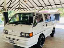 Mitsubishi Po5 Delica 1986 Van