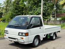 Mitsubishi PO5 L300 1999 Lorry