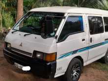 Mitsubishi PO15 1991 Van