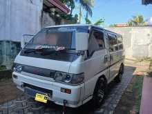 Mitsubishi PO5V 1986 Van