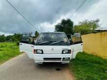 Mitsubishi PO5V 1994 Van