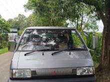 Mitsubishi PO5V 1988 Van