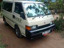 Mitsubishi Po6v 1999 Van