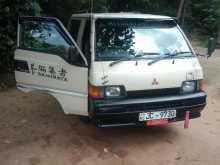 Mitsubishi Po6v 1999 Van