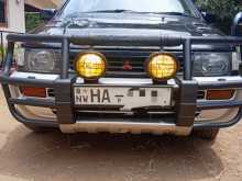 Mitsubishi RVR 2002 SUV