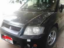 Mitsubishi RVR 2000 SUV