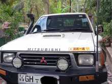 https://riyasewana.com/uploads/mitsubishi-strada-1320370822211.jpg
