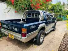 https://riyasewana.com/uploads/mitsubishi-strada-21516454552.jpg