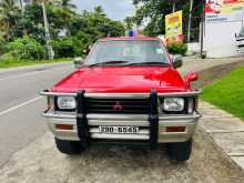 Mitsubishi Strada 1994 SUV