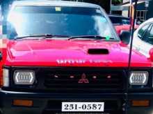 Mitsubishi Strada 1993 Pickup