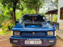 Mitsubishi Strada 1992 Pickup