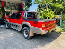 https://riyasewana.com/uploads/mitsubishi-strada-k34-1992-76043512932.jpg