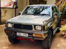 https://riyasewana.com/uploads/mitsubishi-strada-k34-1993-1812153113002.jpg