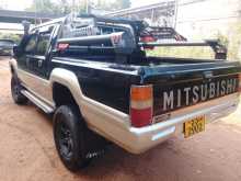 https://riyasewana.com/uploads/mitsubishi-strada-k34-1993-312534512083.jpg