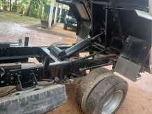 https://riyasewana.com/uploads/mitsubishi-tipper-1990-247321312173.jpg