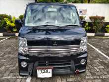 Mitsubishi MiniCab 2015 Van