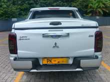 https://riyasewana.com/uploads/mitsubishi-triton-l200-2020-611401612542.jpg