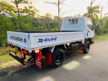 https://riyasewana.com/uploads/mitsubishi-truck-1989-1220473112263.jpg