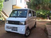 Mitsubishi U61 2001 Van