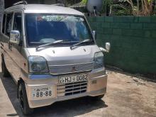 Mitsubishi U61 2000 Van