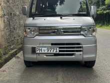 Mitsubishi Minicab 2013 Van