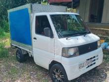 Mitsubishi U61T 2002 Lorry