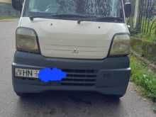 Mitsubishi U61V 2000 Van