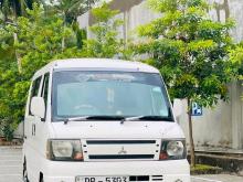 Mitsubishi U61V 2003 Van