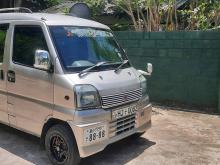 Mitsubishi U62 2000 Van