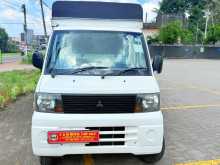 Mitsubishi U6IT 2003 Lorry