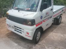 Mitsubishi UT61 2006 Lorry