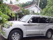 Mitsubishi V6 2004 SUV