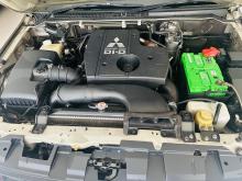 https://riyasewana.com/uploads/mitsubishi-v98-montero-48181217586.jpg
