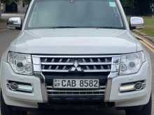 Mitsubishi V98W Montero 2014 SUV