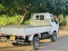https://riyasewana.com/uploads/mitsubishi-vanette-4x4-1119014222543.jpg