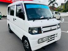 Mitsubishi Vsn 2011 Van
