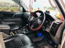 https://riyasewana.com/uploads/mitsubishi-w75-montero-2001-2112300612293.jpg