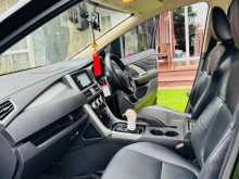 https://riyasewana.com/uploads/mitsubishi-xpander-16120632464.jpg