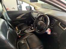 https://riyasewana.com/uploads/mitsubishi-xpander-2364407885.jpg