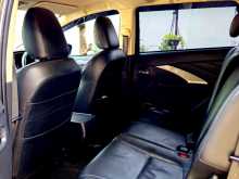 https://riyasewana.com/uploads/mitsubishi-xpander-cross-1819544456.jpg