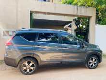 https://riyasewana.com/uploads/mitsubishi-xpander-cross-2020-1619353112934.jpg