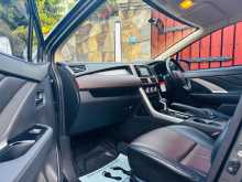 https://riyasewana.com/uploads/mitsubishi-xpander-cross-2020-1623025712924.jpg