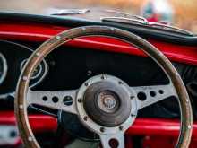 https://riyasewana.com/uploads/morris-mini-1960-218561912654.jpg